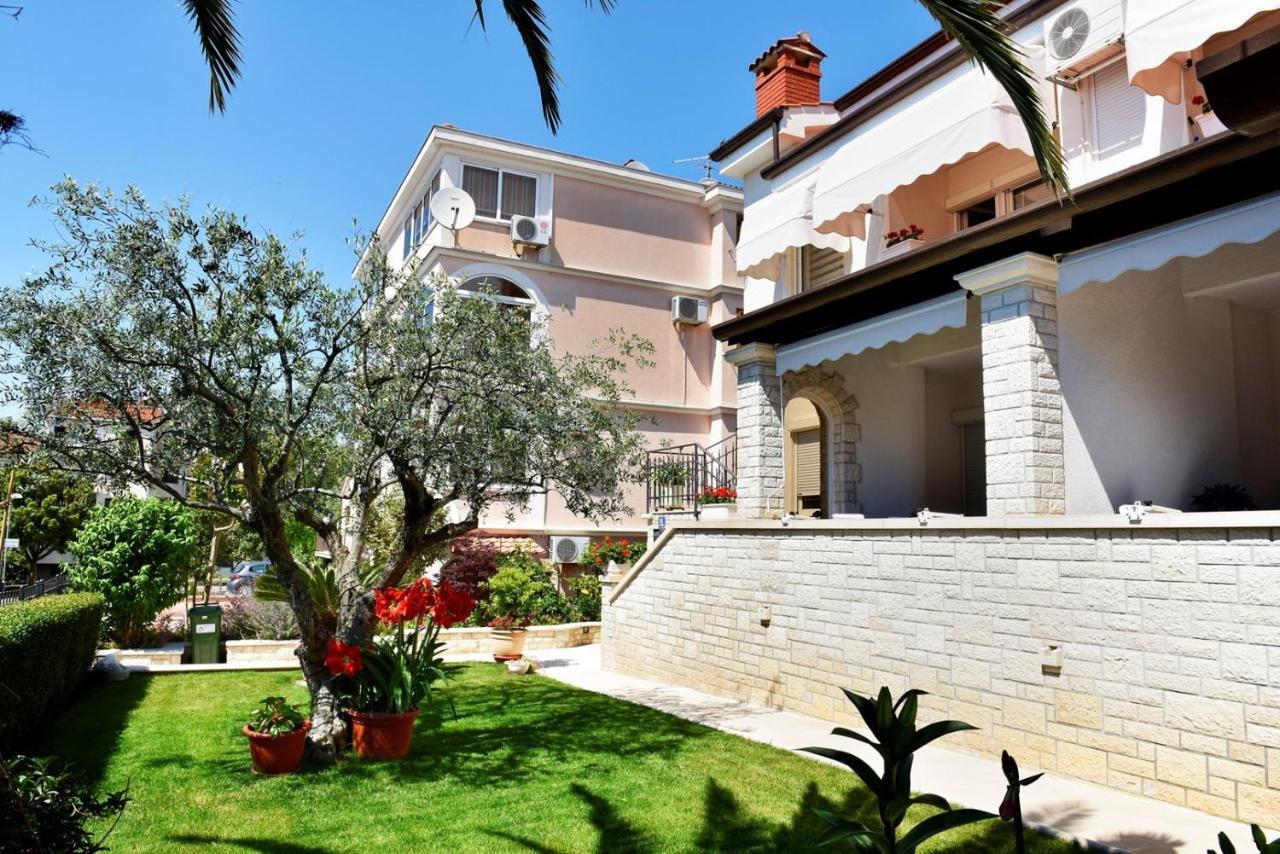 Apartments Lavizatic Porec Exterior photo