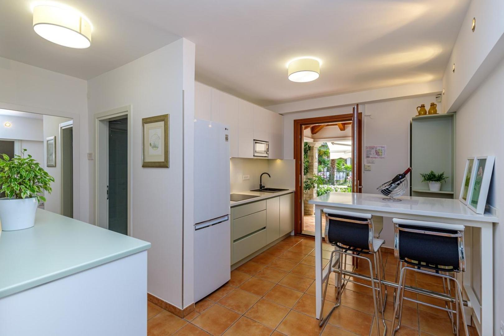 Apartments Lavizatic Porec Room photo