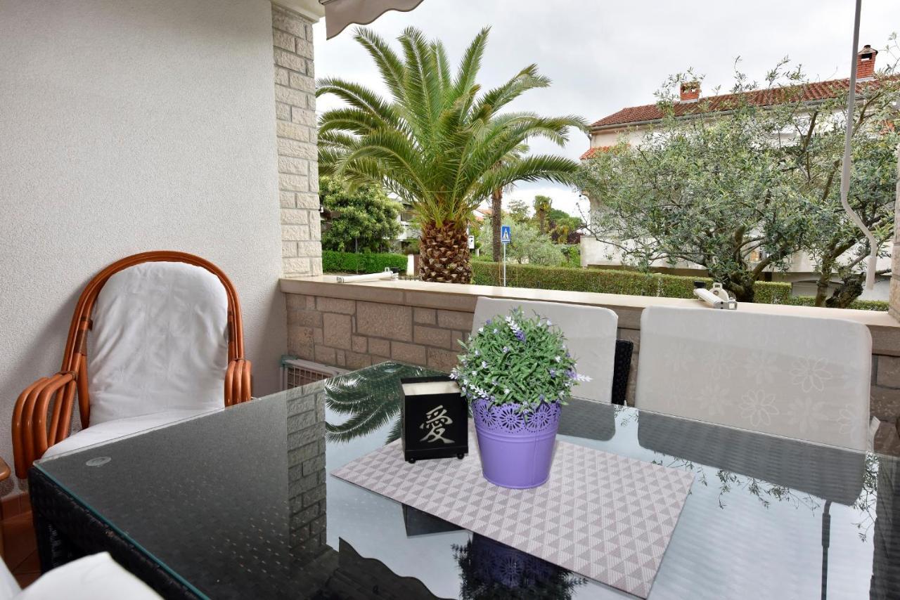Apartments Lavizatic Porec Exterior photo